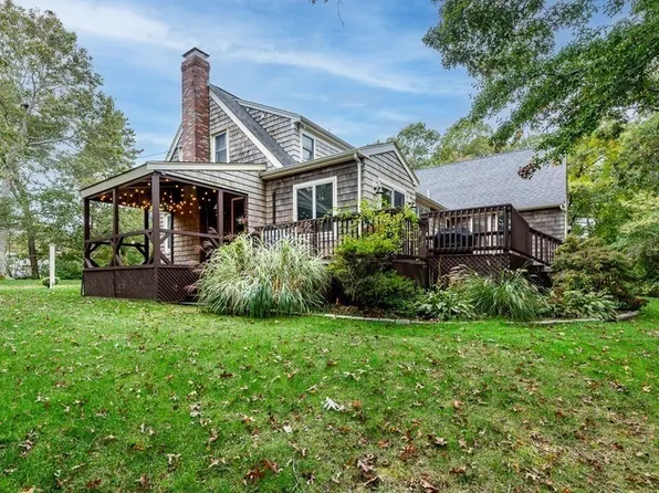 180 School St, Barnstable, MA 02630