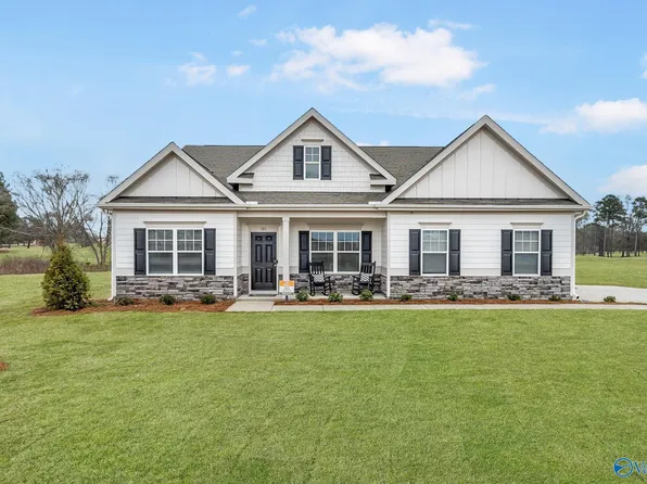 222 School House Dr, Decatur, AL 35603