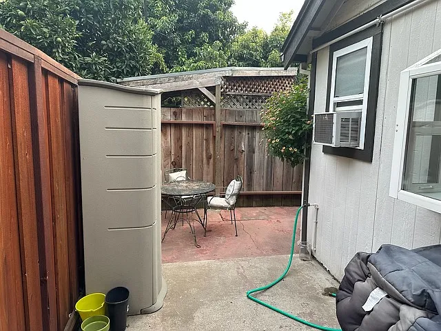 Harkness St — Photo 11