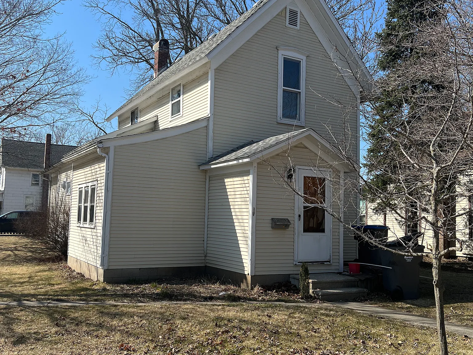 2 bed, 1200 sqft, $1,600 — Photo 1