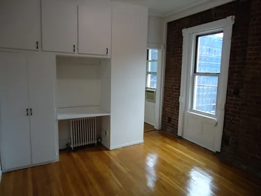 Rented by Village Living Realty | media 16