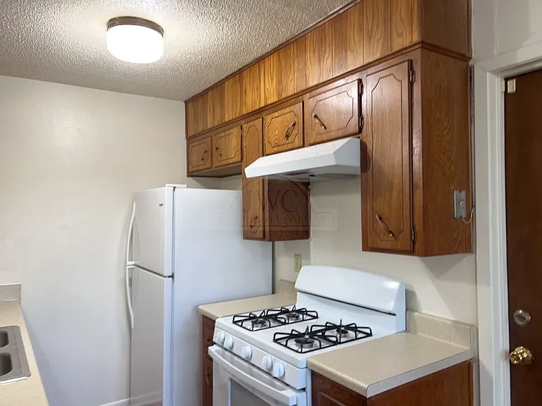 1205 Kathey Dr — Photo 8