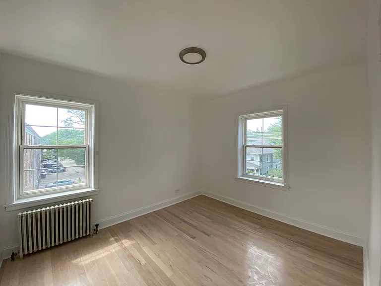 2608 Bennett Ave #3W — Photo 10