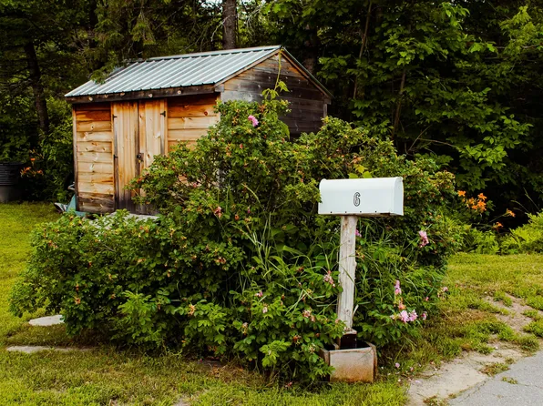 6 Cedar Street, Kingfield, ME 04947