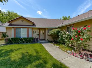 6558 Hemlock St, Redding, CA 96001
