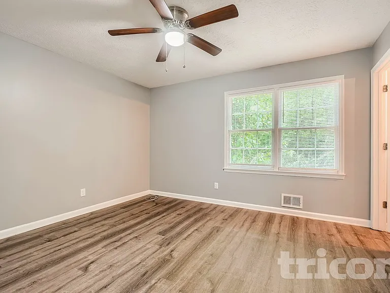 847 Raintree Way SE — Photo 6