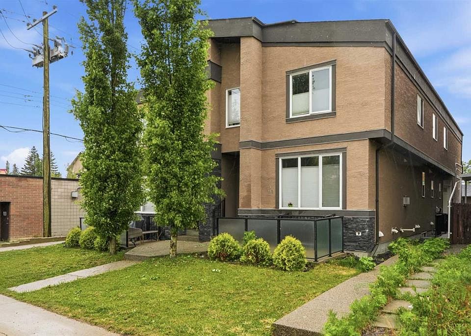 1st image of 112 S 23rd Ave NE #2