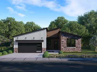 3940 E Rose Glen Ct, Brookline, MO 65619