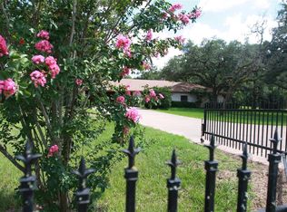 2737 Highway 90, Weimar, TX 78962