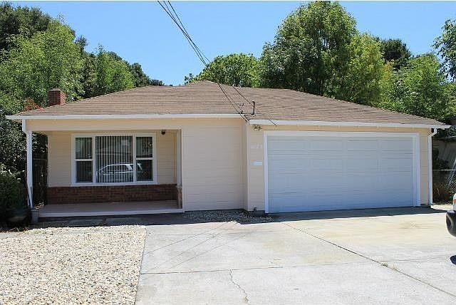 1st image of 1028 Laurel Ave