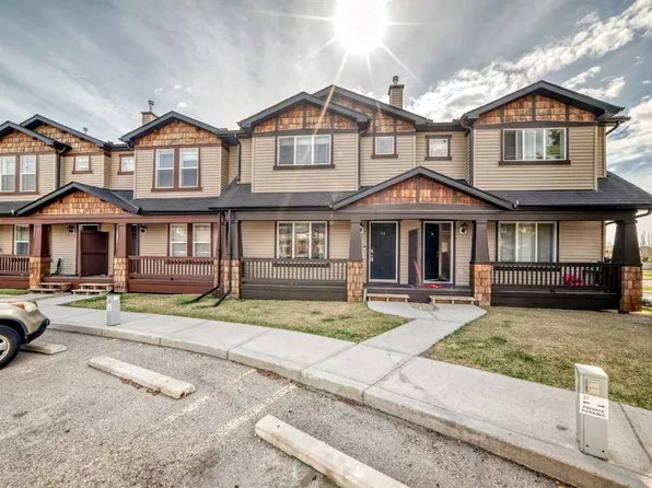 54 Panatella Park NW, Calgary, AB T3K 6K4