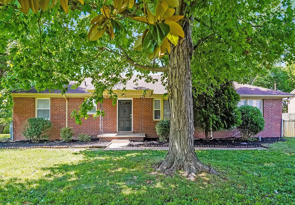 112 Bush Ave