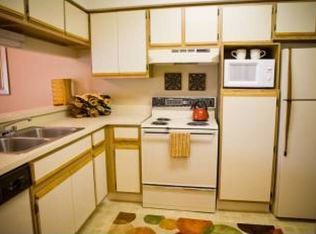 38265 Spring Ln, Farmington Hills, MI 48331