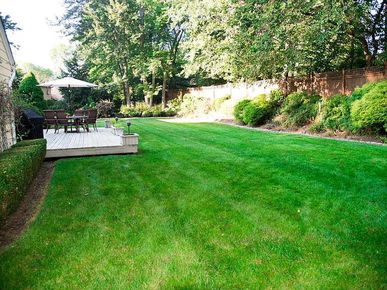 198 Wolfpit Ave — Photo 5