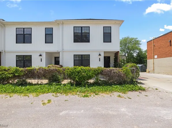 2059 W 34th Pl, Cleveland, OH 44113