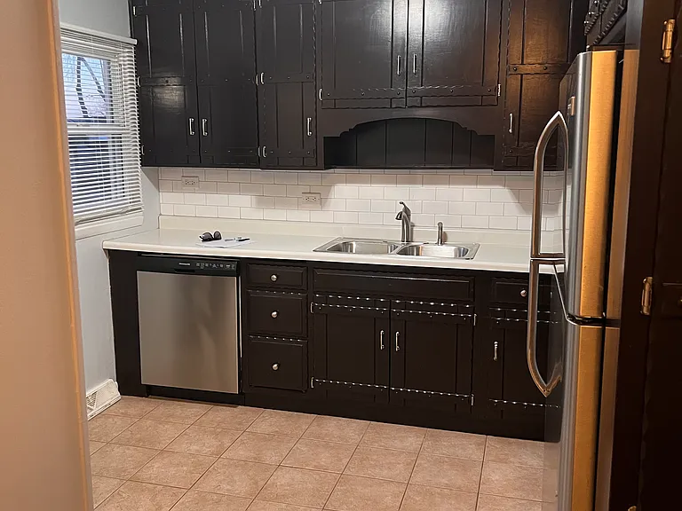16766 Highview Ave — Photo 2