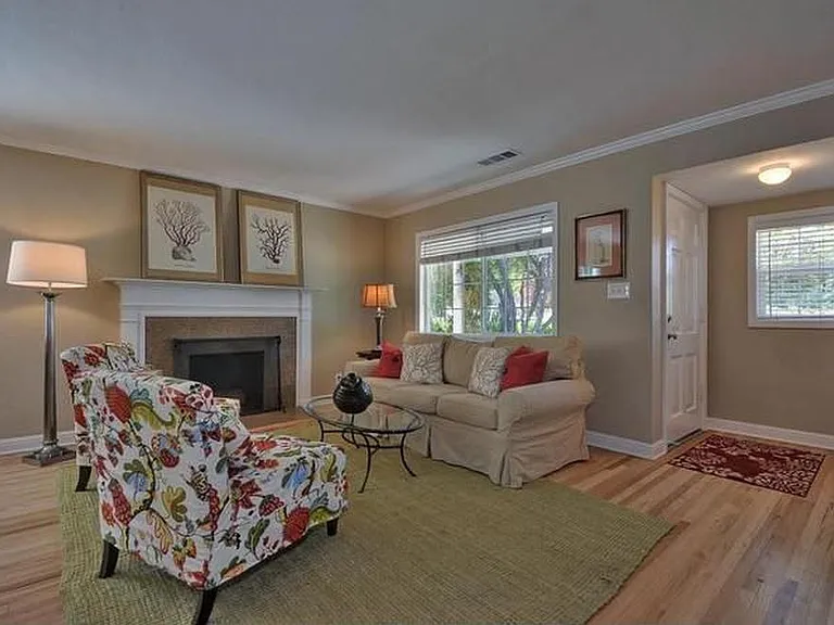675 Middle Ave — Photo 5
