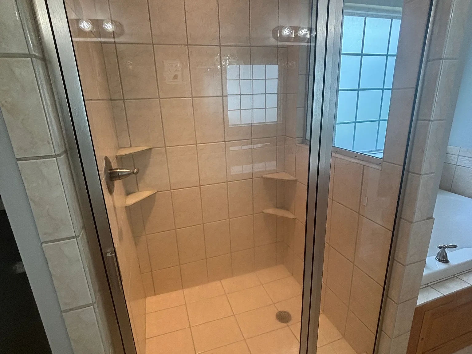 4 bed, 1743 sqft, $2,195 — Photo 4