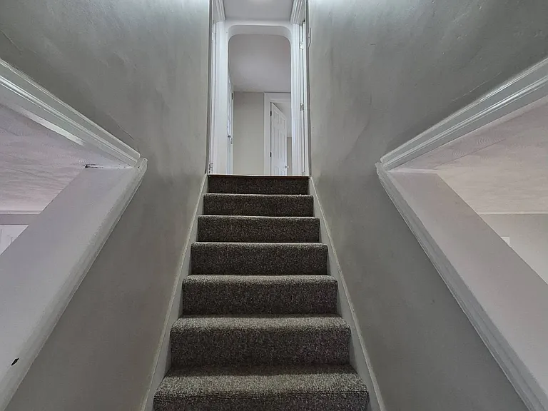 69 Broad St — Photo 6