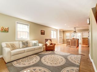 3729 6th Rd N, Arlington, VA 22203