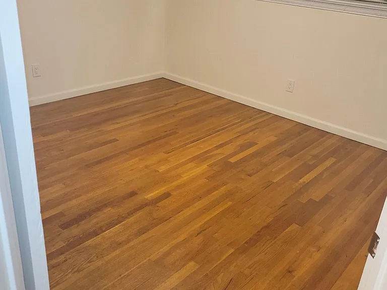 3151 Lincoln Ave — Photo 5