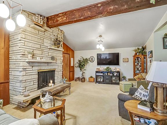 2nd image of 755 Smithfield Dr