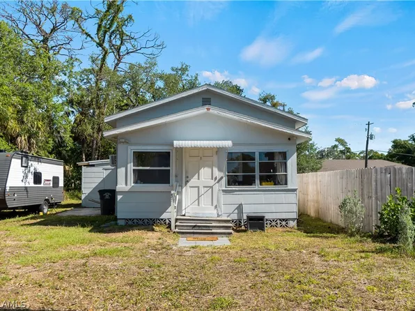 2047 Jeffcott St, Fort Myers, FL 33901