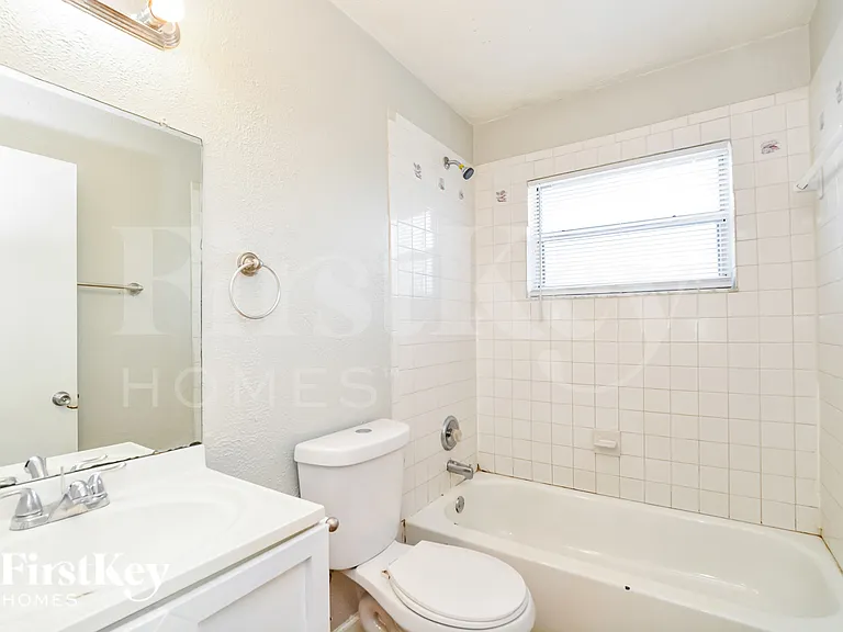 1836 Columbine Dr — Photo 13