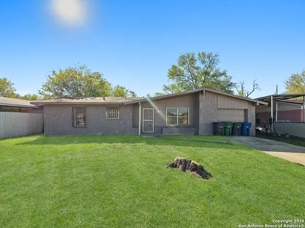 7702 Cartwheel Ln, San Antonio, TX 78227