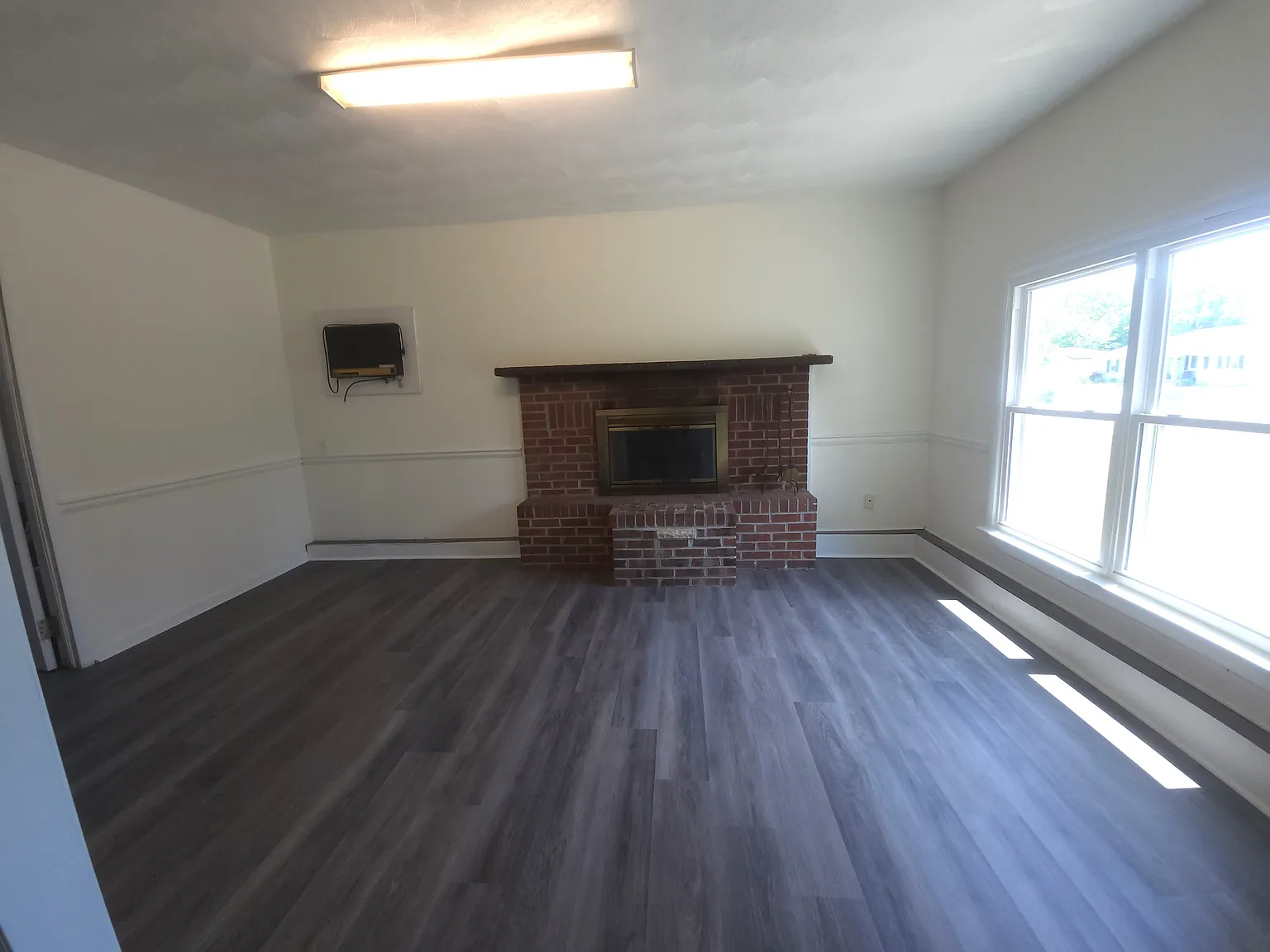 846 Drawbridge Dr - DR846 — Photo 3