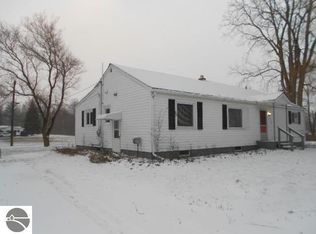 1749 W Monroe Rd, Saint Louis, MI 48880