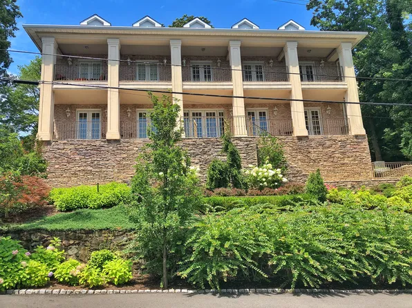 129 Coverly Avenue image 1 of 90