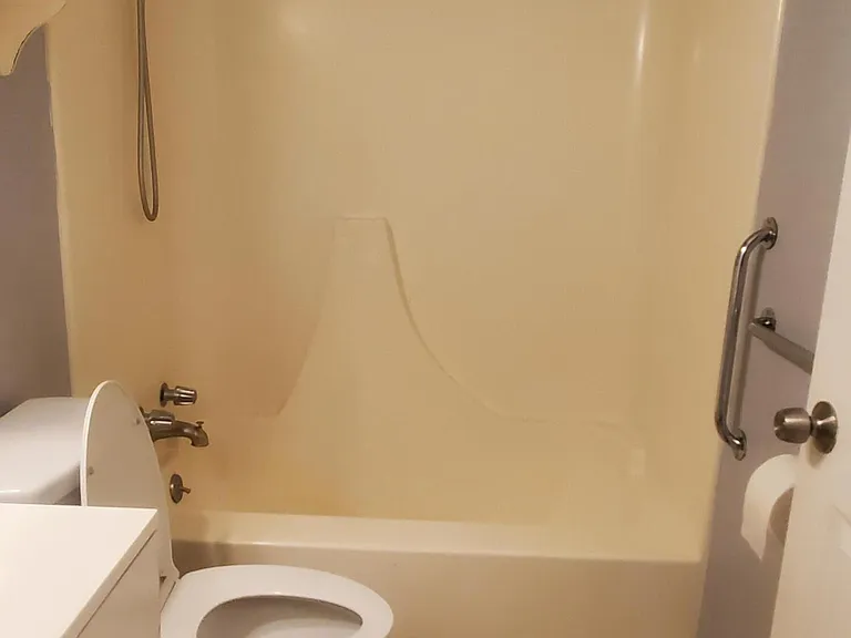 12438 Briarwood West Dr W — Photo 12