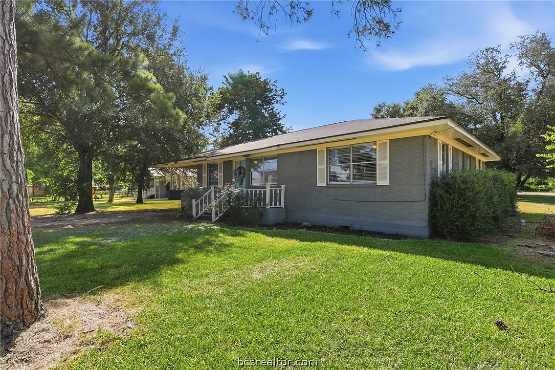 3 bed, 1183 sqft, $1,600 — Photo 3