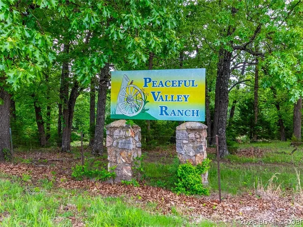 31611 Saddle Rd, Gravois Mills, MO 65037