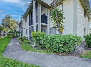 468 NE 206th Ln APT 205, Miami, FL 33179