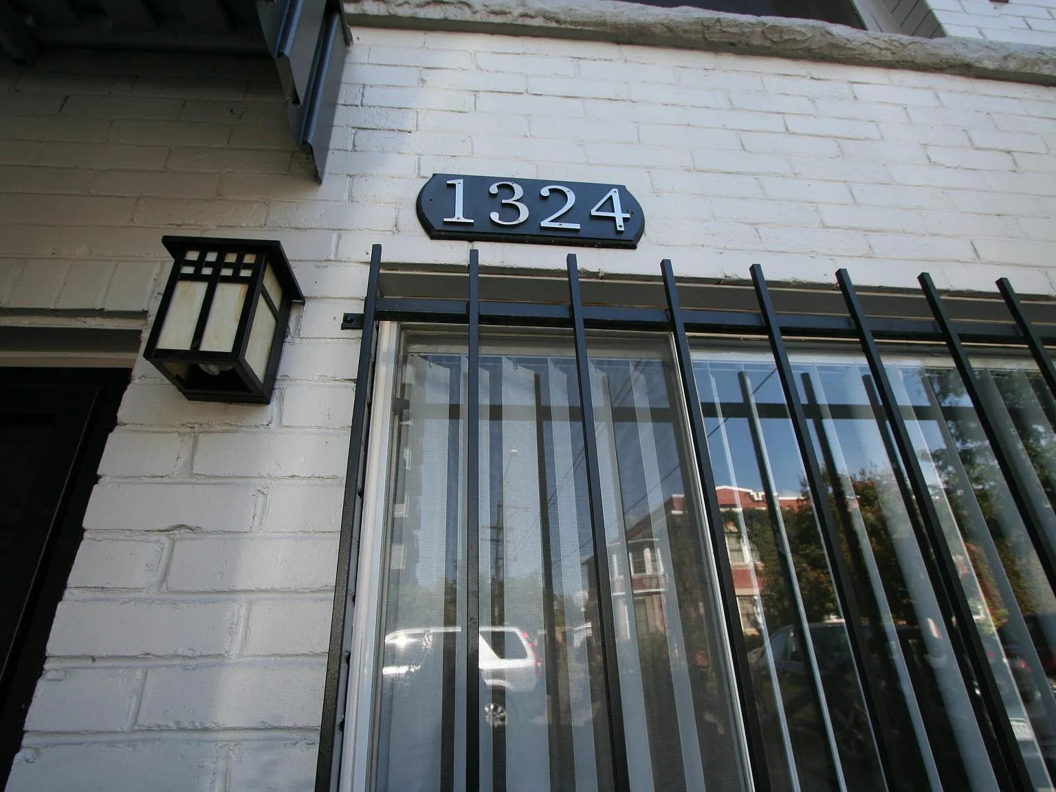 2 bed, 900 sqft, $1,895 — Photo 2