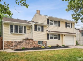 12 Capp St, Carteret, NJ 07008