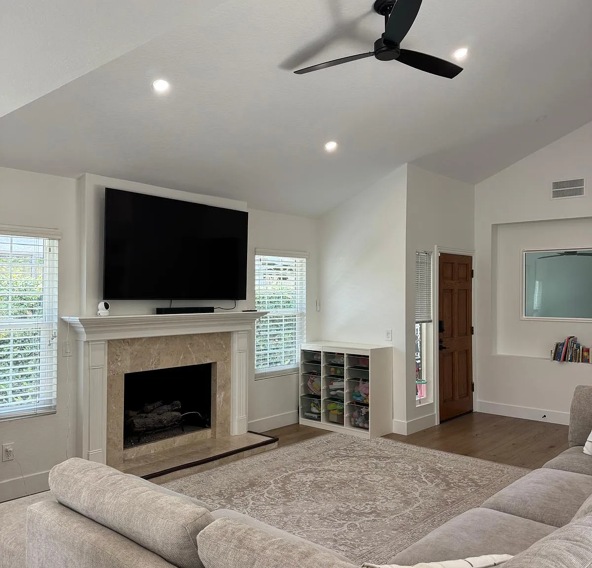 Coral Lk, Irvine — Photo 4