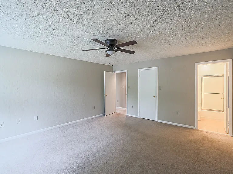 7 Pipe Hill Ct #B — Photo 17