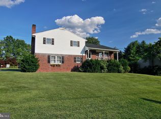 1216 Randy Dr, Pottstown, PA 19464