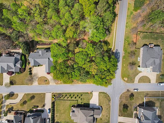 5th image of 602 Mount Vernon Ln
