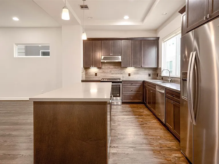341 Eado Park Cir — Photo 4