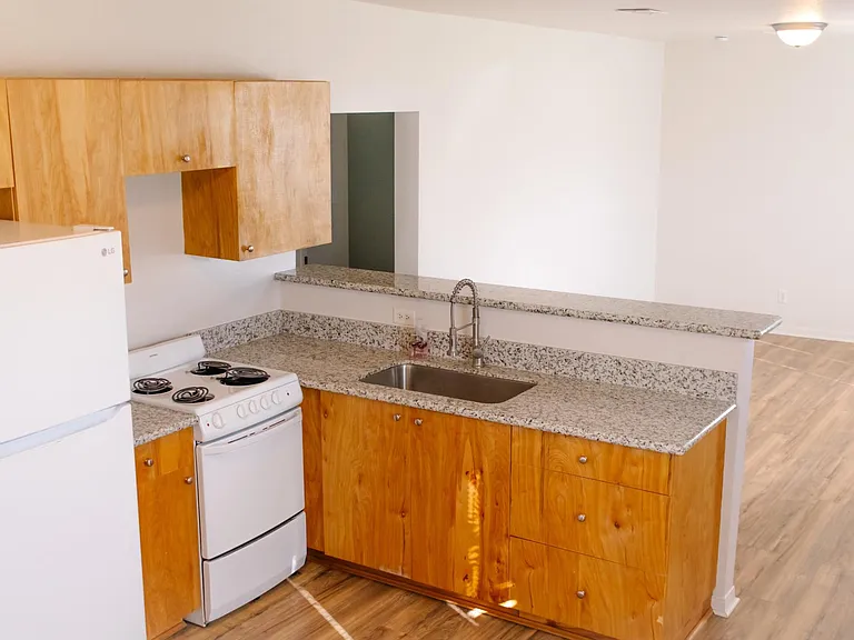 512 Humble Dr — Photo 7