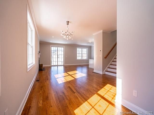 2nd image of 3 Oakview Ln