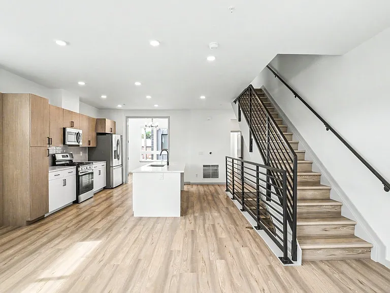 University Hills Townhomes — Photo 82