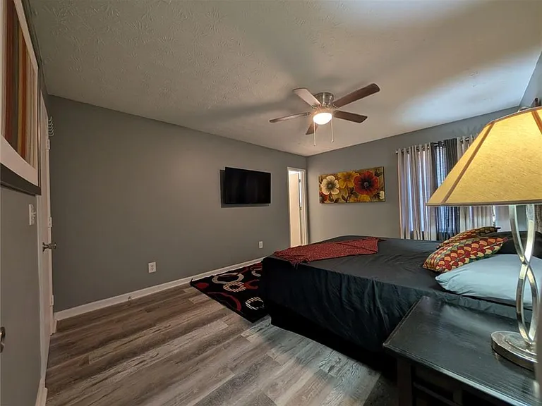2470 Corner Shoals Dr — Photo 17