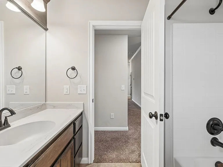 1751 Lexington Ct — Photo 40