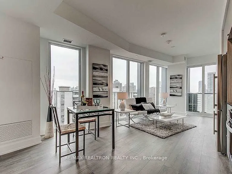 575 Bloor St E #2208 — Photo 6