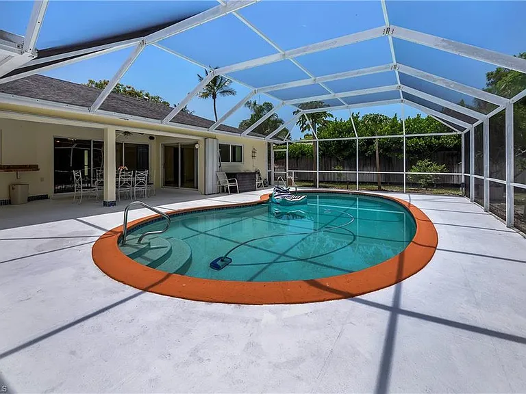 639 S Pompano Dr — Photo 34